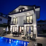 Ask Βίλα Φετιγιέ